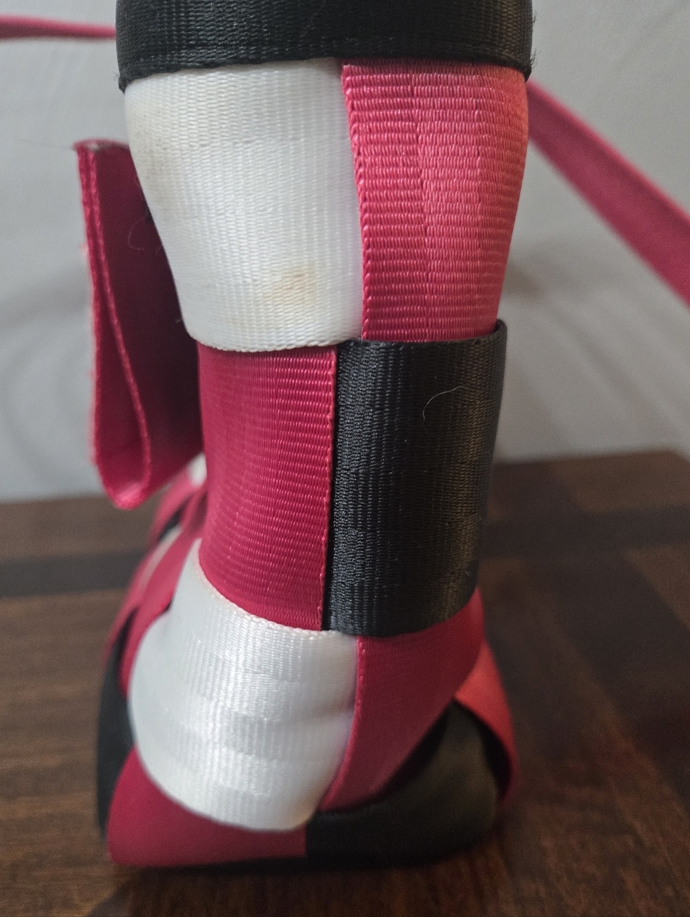 Harveys Seatbelt Bag•Limited Edition 2000s Circa Pink Black White Woven Text Bag - Picture 6 of 16